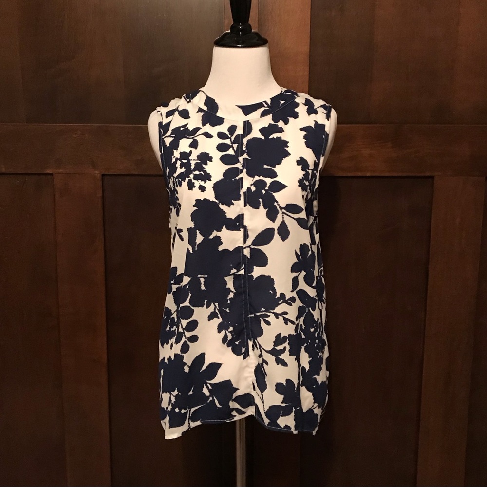 Paper Crane | Sleeveless Blouse Size Medium